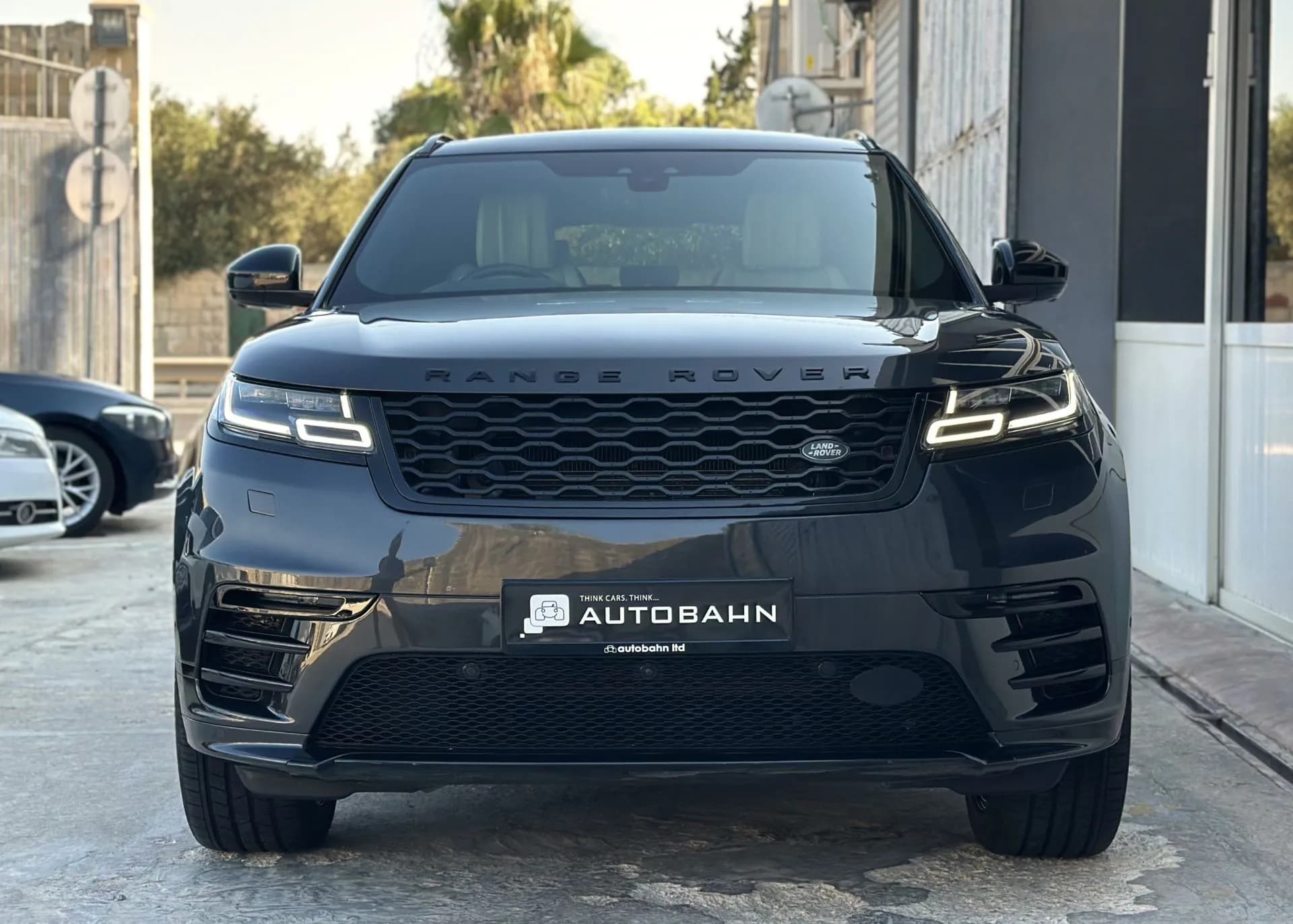 LR Range Rover Velar D240 R-Dynamic HSE 